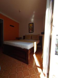 Hotel ZONA ROSA MARINILLA