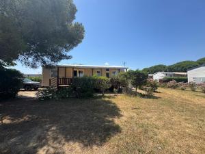 Maisons de vacances Nouveau bungalow No 575 Camping 4 etoiles Lac des Reves : photos des chambres