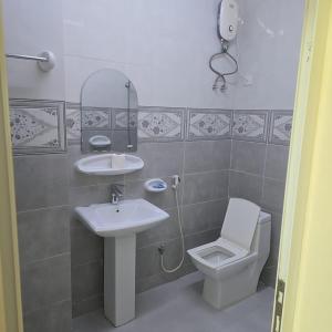 Goldem Seasons Furnished Apartment 10