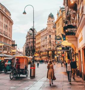 Deluxe New Studio l 10 Min walk to Centre