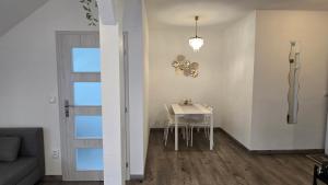 Apartmán - Café Princ pod Hradem WiFi, KLIMA