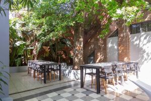 MOT Villa Salvador 4600 - 5 Bd Unique Villa Pool & BBQ Plaza Armenia