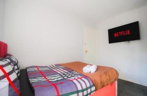 Budget Modern Room in Bilston-Ideal for Work Trips