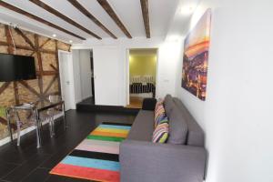 Pied-à-Terre Tram 28