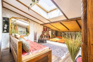 Golden pagoda -new luxurious residence