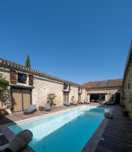 Domaine de Pourrouquet - Chambres dhôtes de charme avec piscine et spa