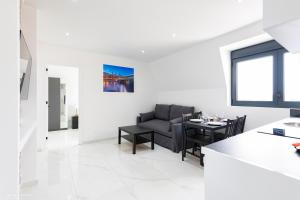 Moderne F2 proche ORLY, Paris