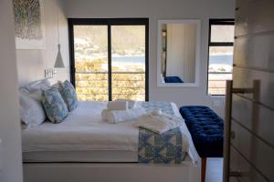 Villa Rhulani & Protea Suite - Luxurious Villa with Sea and Mountain Views, Pool & Inverter