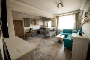 Silver Apartments near Airport and Iulius Mall