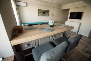 Silver Apartments near Airport and Iulius Mall