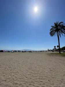 Sun and Sea Modern Studio El Palo 1 min to Beach