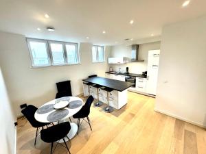 ULB & Cambre Cosy Duplex