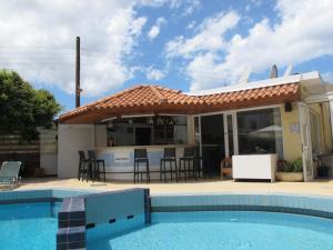 Albatross Apartments