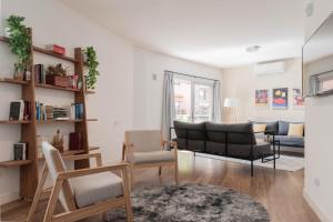 Fliphaus SohoGlam 'B' - 2 Bd with Balcony