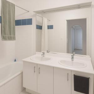 Ideal pro et weekends Wi-Fi Netflix parking