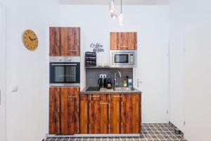 Deluxe New Studio l 10 Min walk to Centre