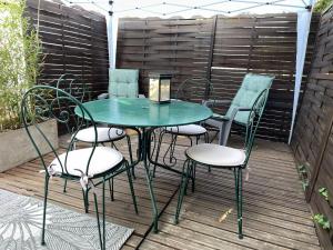 B&B / Chambres d'hotes Mas Grimaud - Gite- Studio et chambres d'hotes familiales : photos des chambres