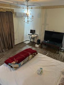 kemet Prymids house
