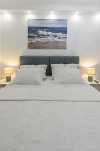 Apartment Miranda with terrace and BBQ by the sea