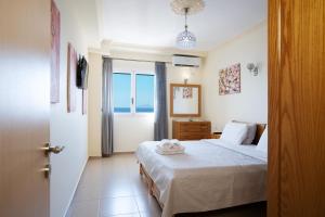 Deluxe Beachfront Apartment