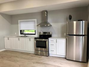Renovated 3-Bedroom Cottage in Georgian Bay #12