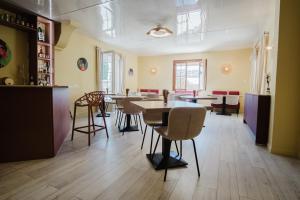 Hotels Logis Hotel des Granges : photos des chambres