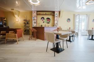 Hotels Logis Hotel des Granges : photos des chambres