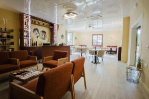 Hotels Logis Hotel des Granges : photos des chambres