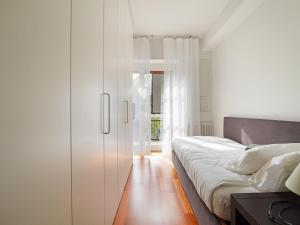 Stylish and bright apartment in the center of Milan