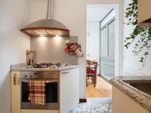 Stylish and bright apartment in the center of Milan