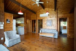 Lake Muskoka 3-bedroom Cottage - Pier 100 #20