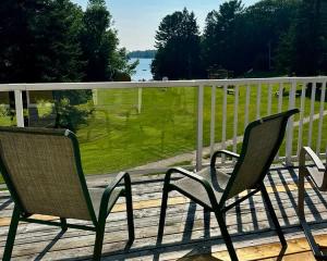 Muskoka Lakefront 4-bdrm Guest House