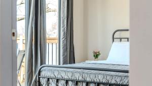 2-bedroom Lake Front Cottage in Harwood ON #2