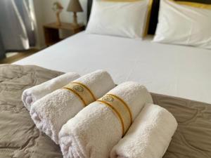 Central & Riverfront Room 3