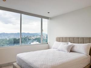 NEW! Suite,Piscina de lujo, GYM, WiFi, Tv en Guayaquil zona ejecutiva