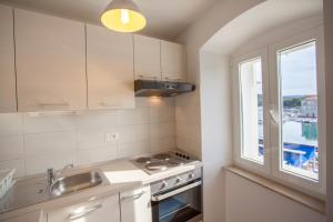 Apartment Pogled na luku