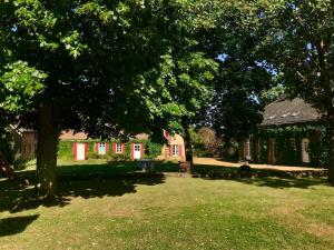 Maisons de vacances Grand Gite a Parce Sur Sarthe : photos des chambres