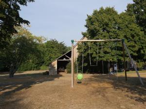 Maisons de vacances Grand Gite a Parce Sur Sarthe : photos des chambres