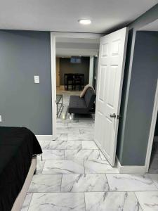 Cozy 1BR Basement Unit with Private Entry & Free Parking