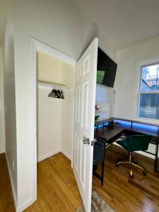 BP STAYS - Hotel-Style, No Host, Professionally Managed ID255