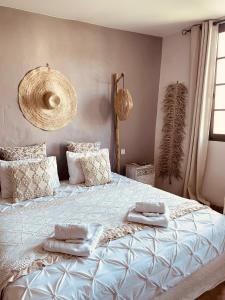 B&B / Chambres d'hotes B&B Temps Suspendu Provence : Chambre Lit King-Size Supérieure