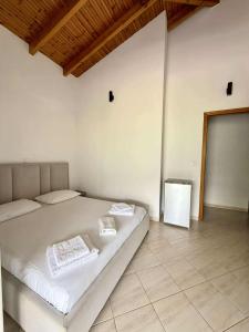 Pashaj Himare Guest House