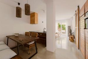 Two-Bedroom Apartment with Terrace (4 Adults) room in Galboka Residence
