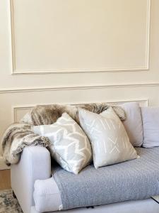 Chic & Spacious Flat by Clapham Junction