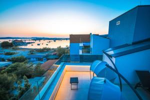 Penthouse Croatiendream with 3 bedrooms, pool and sea view