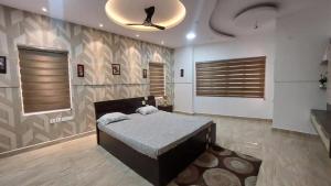 Luxury 5bhk