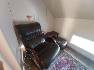 Rooms in a big wooden home, homestay