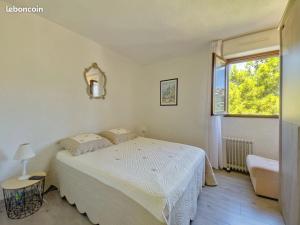 Appartement vue mer et piscine CAVALAIRE 4 personnes