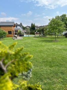 Chez Seb et Lilou - Chalet Tiny House - piscine partagée - parking - proche Mulhouse