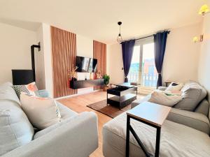 Villas Maison renove 10 prsn Parking privee & Balcon Proche Gare-Viotte : photos des chambres